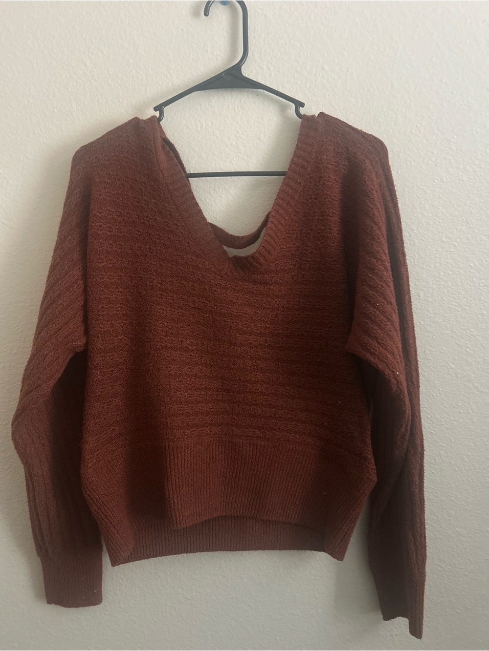 Pink Rose V-Neck Ribbed Sweater - Rust Brown women’s size medium